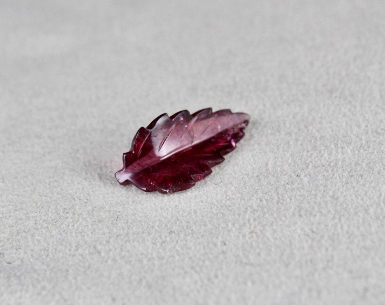 Natural Pink Tourmaline 6.92 Ct Carved Leaf Gemstone For Pendant Ring Design