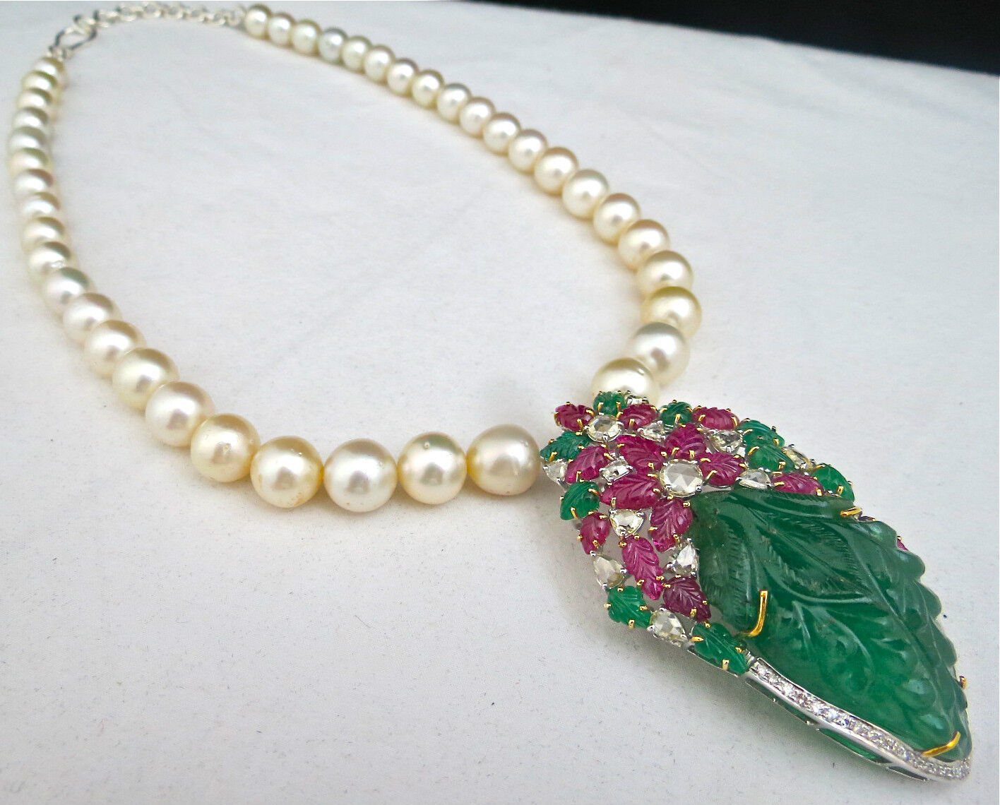 IMPORTANT VINTAGE OLD EMERALD CARVED RUBY DIAMOND PEARL 18KGOLD PENDANT NECKLACE