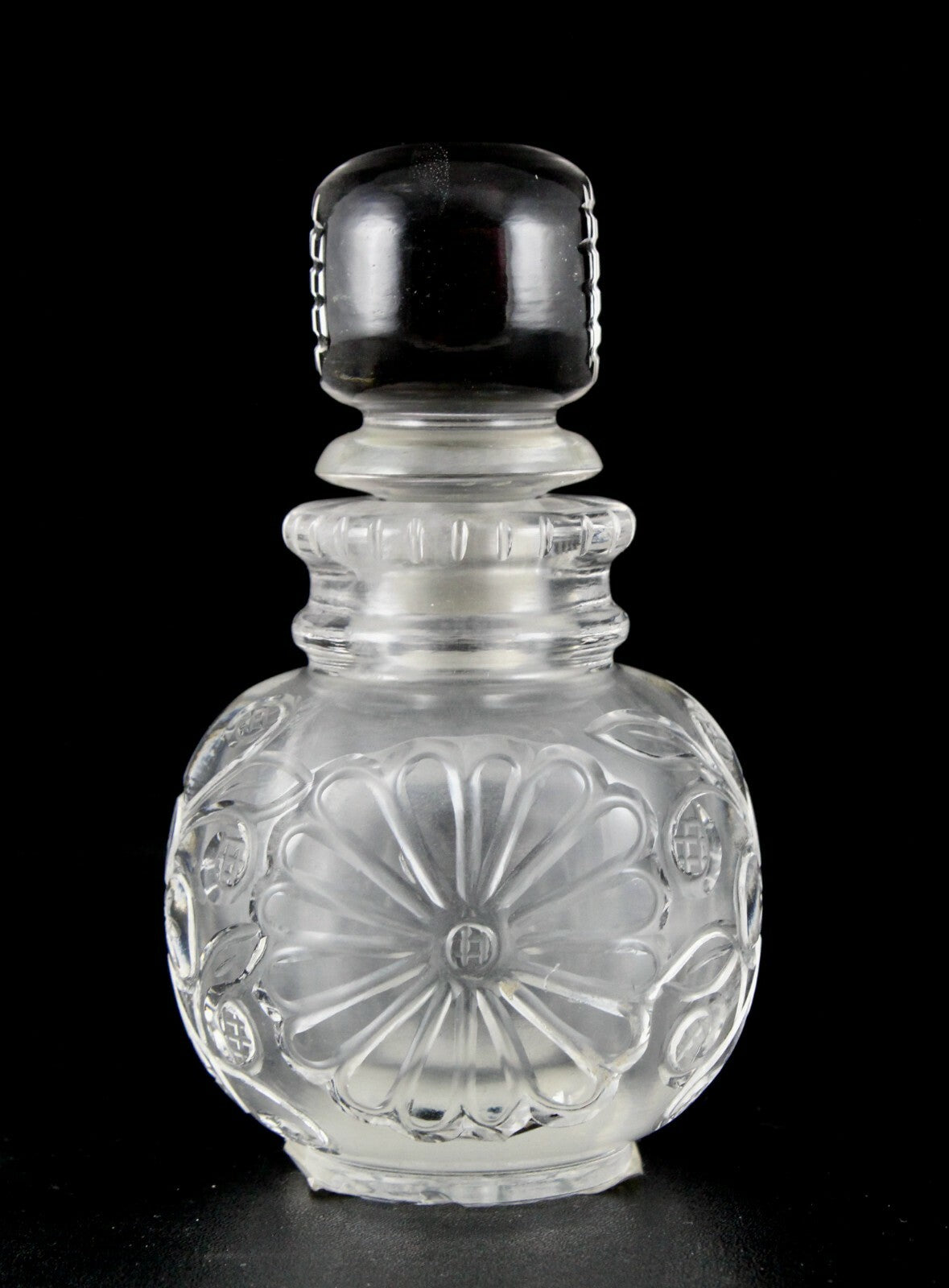 Certified Handcrafted Rock Crystal Quartz 1475ct Carved Perfume Bottle Decor