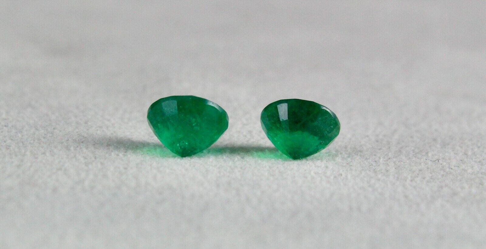 NATURAL ZAMBIAN EMERALD ROUND PAIR 2 PCS 4.41 CARATS LOOSE GEMSTONE FOR EARRING