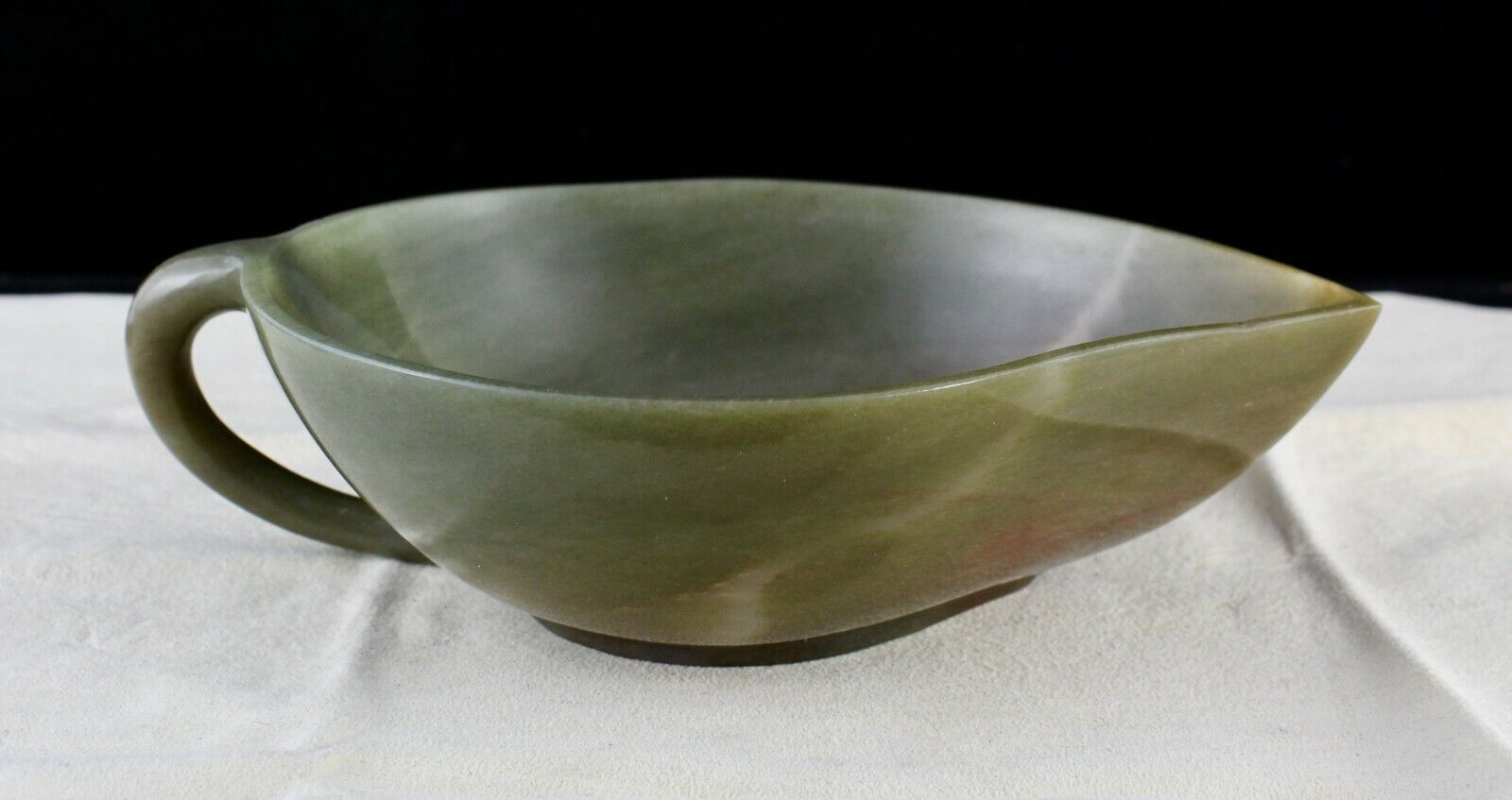 HAND CRAFTED NATURAL AGATE 1680 CARATS CARVED DESIGNER BOWL FOR HOME DECOR