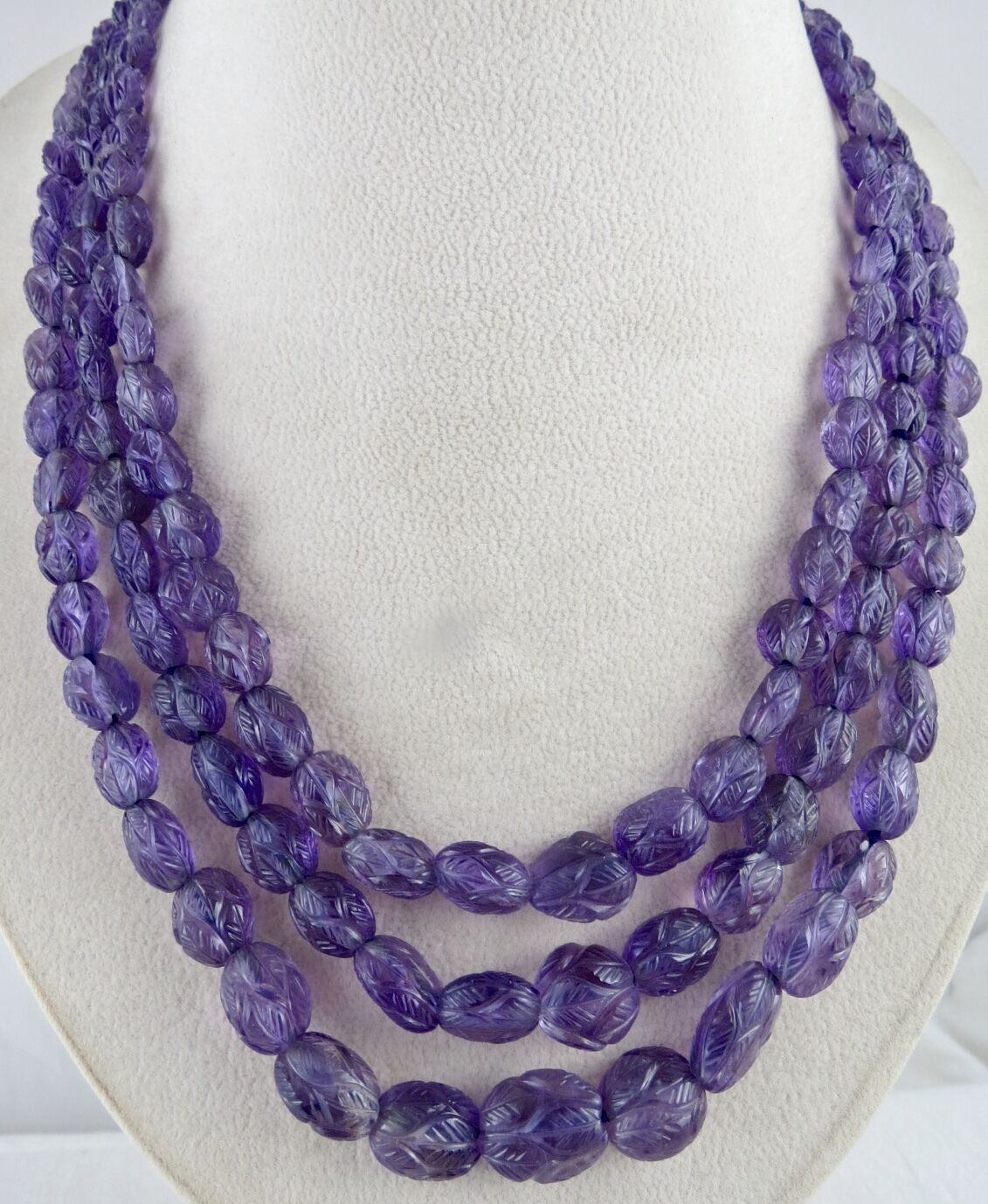 NATURAL AMETHYST BEADS CARVED CABOCHON 3 LINE 564 CARATS GEMSTONE NECKLACE 