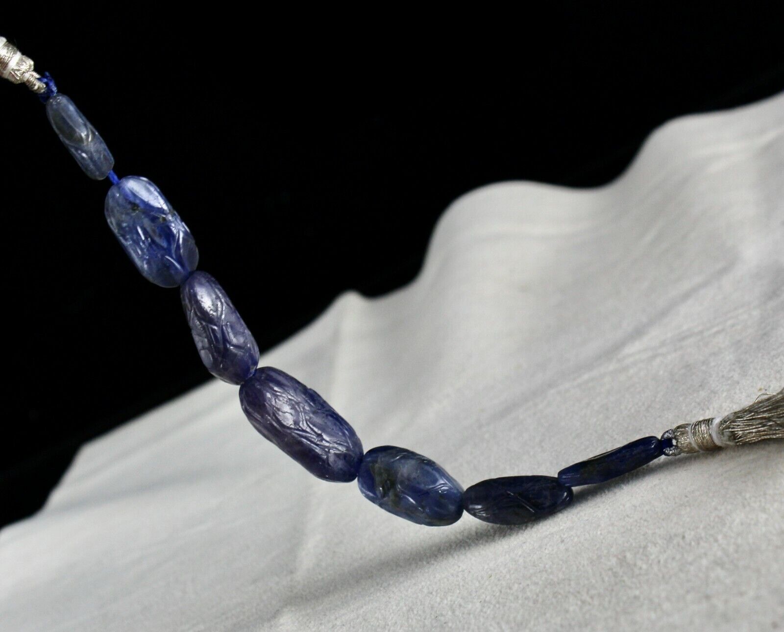 NATURAL BLUE SAPPHIRE CARVED 5 PCS 91.84 CARATS LONG DRILLED BEADS FOR DESIGNING