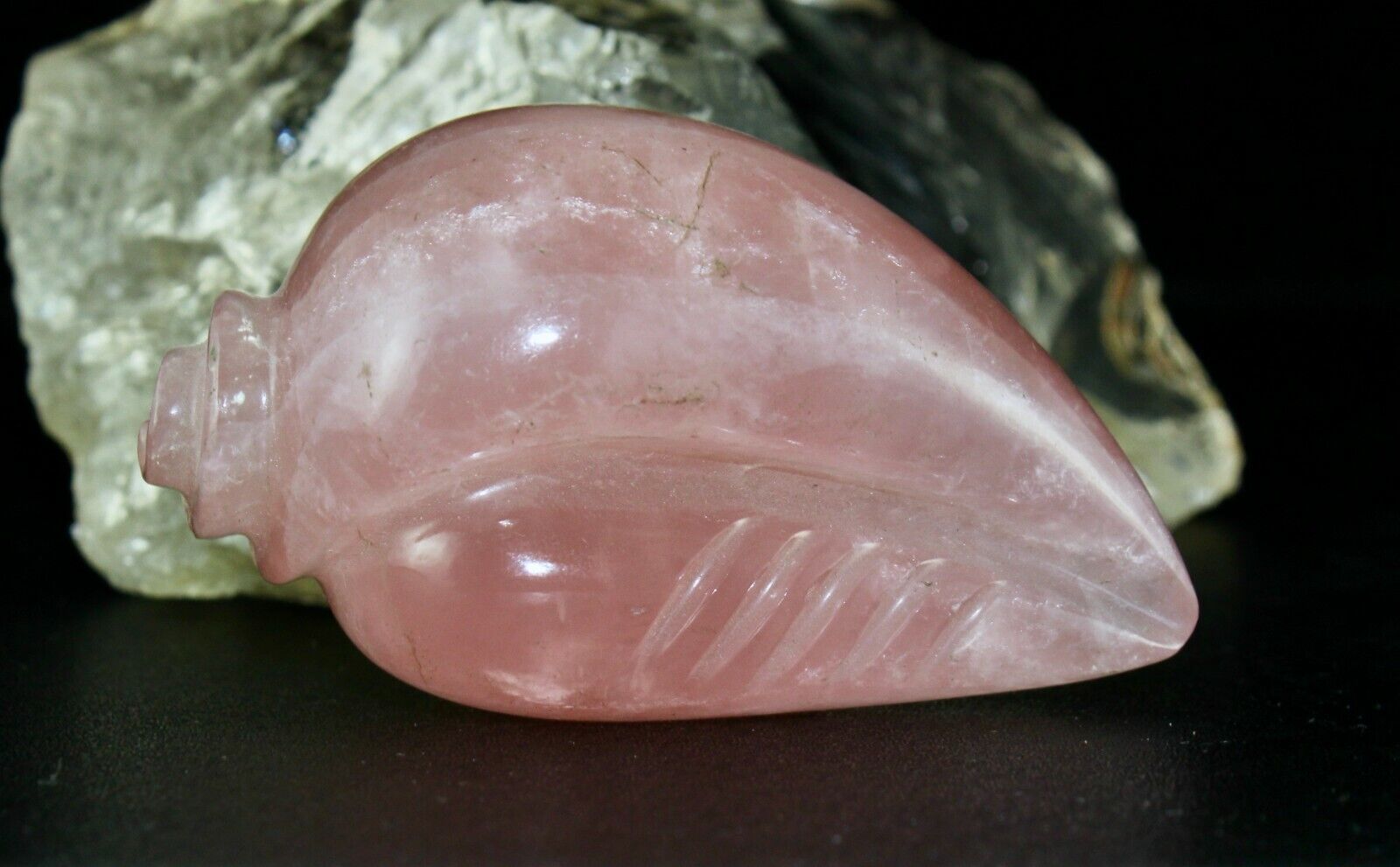 NATURAL ROSE QUARTZ SHELL CARVED 760 CARATS GEMSTONE STATUE FOR HOME DECOR