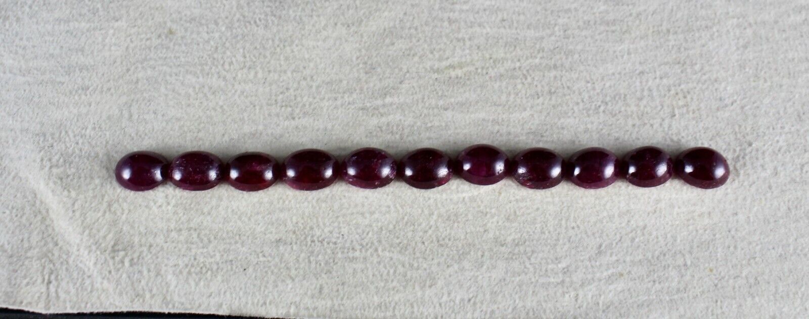 9x7 MM NATURAL UNHEATED RUBY OVAL CABOCHON 11 PCS 29.50 CARATS GEMSTONE BRACELET