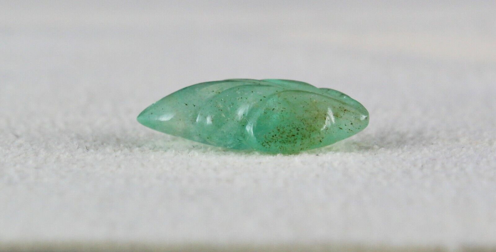 Natural Colombian Emerald Carved Leaf 6.06 Carats Gemstone Ring Pendant Design