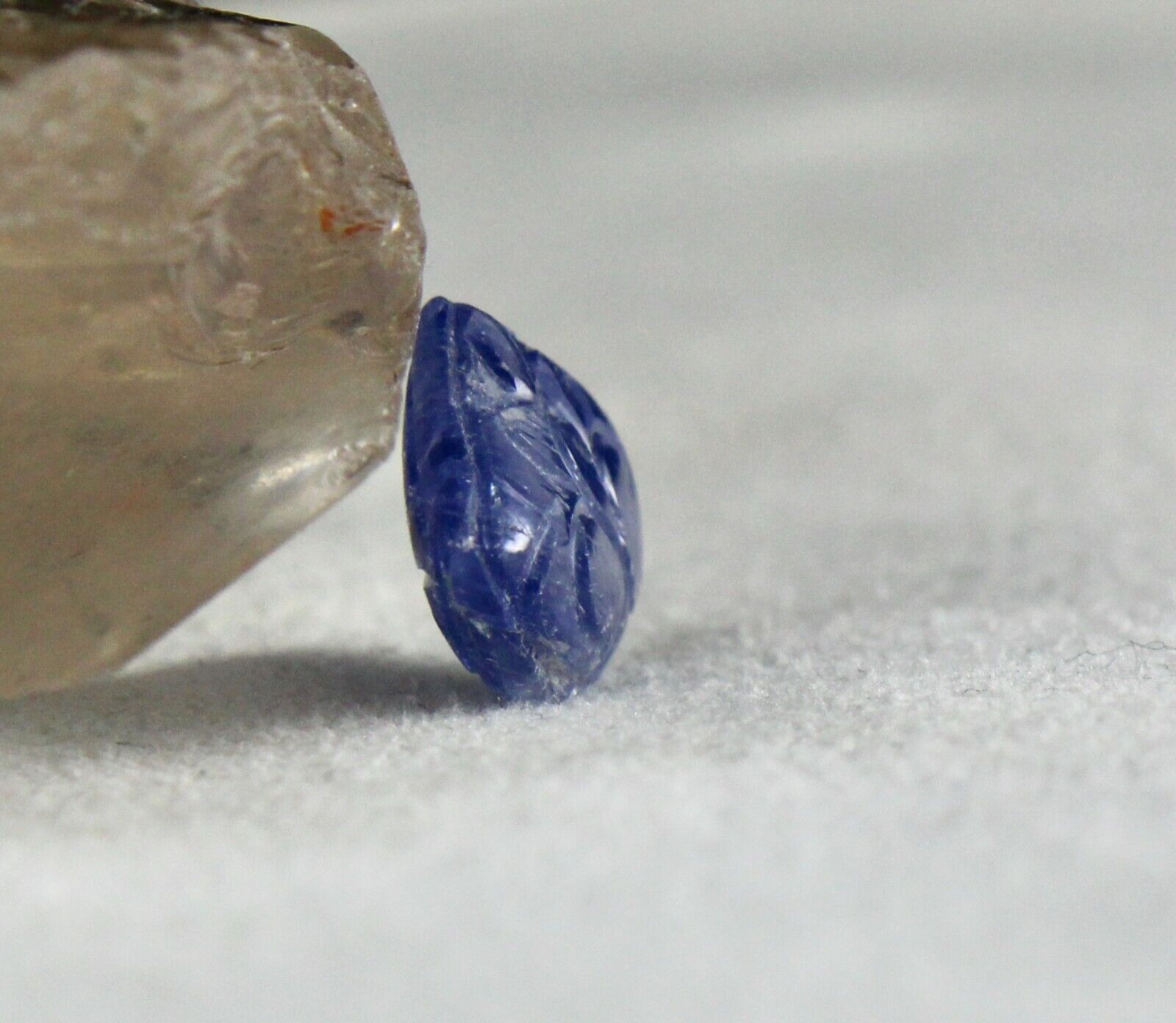 NATURAL UNHEATED BLUE SAPPHIRE CARVED 16.50 CARATS GEMSTONE PENDANT DESIGNING