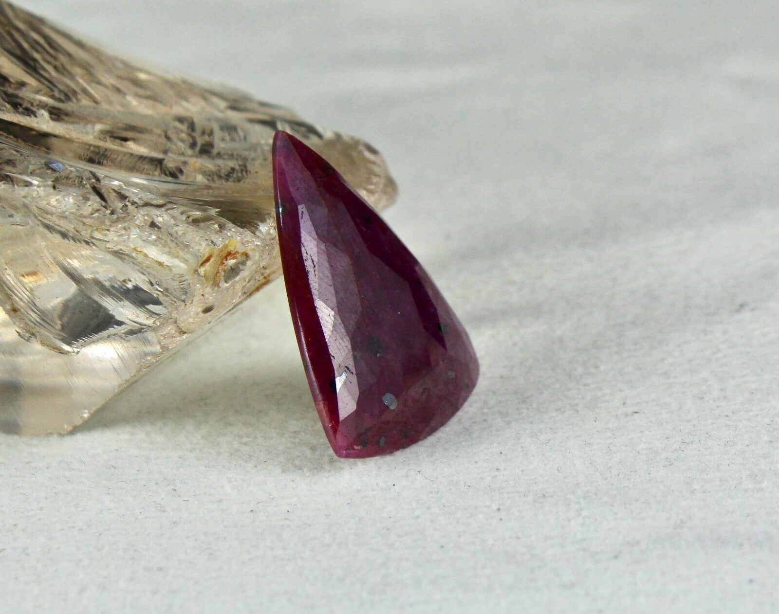 Natural Ruby 35 Ct Pear Faceted Cabochon Loose Gemstone Pendant Brooch Design