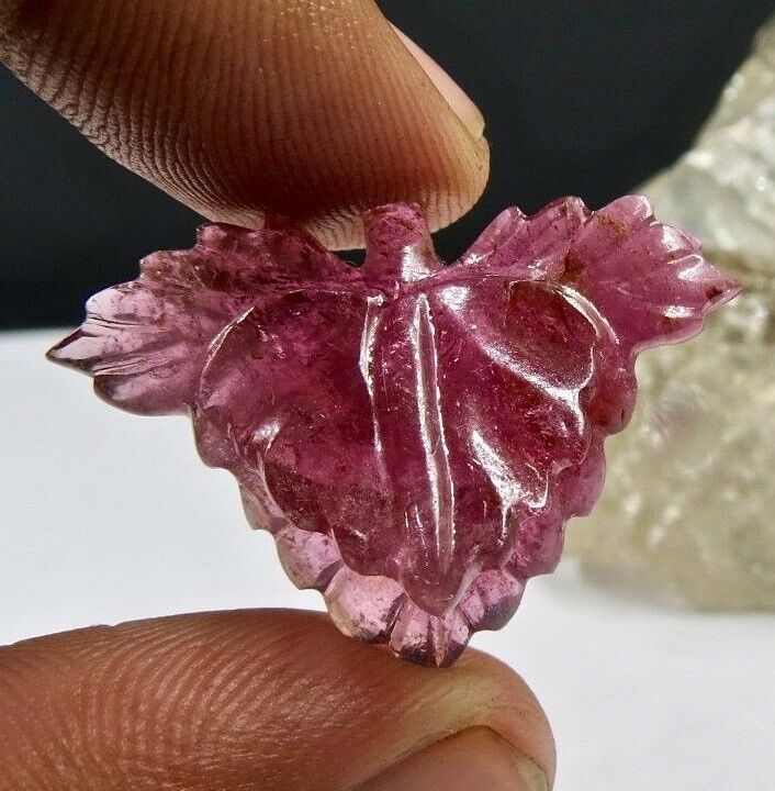 NATURAL PINK TOURMALINE CARVED LEAF 23.35 CARATS GEMSTONE PENDANT BROOCH DESIGN