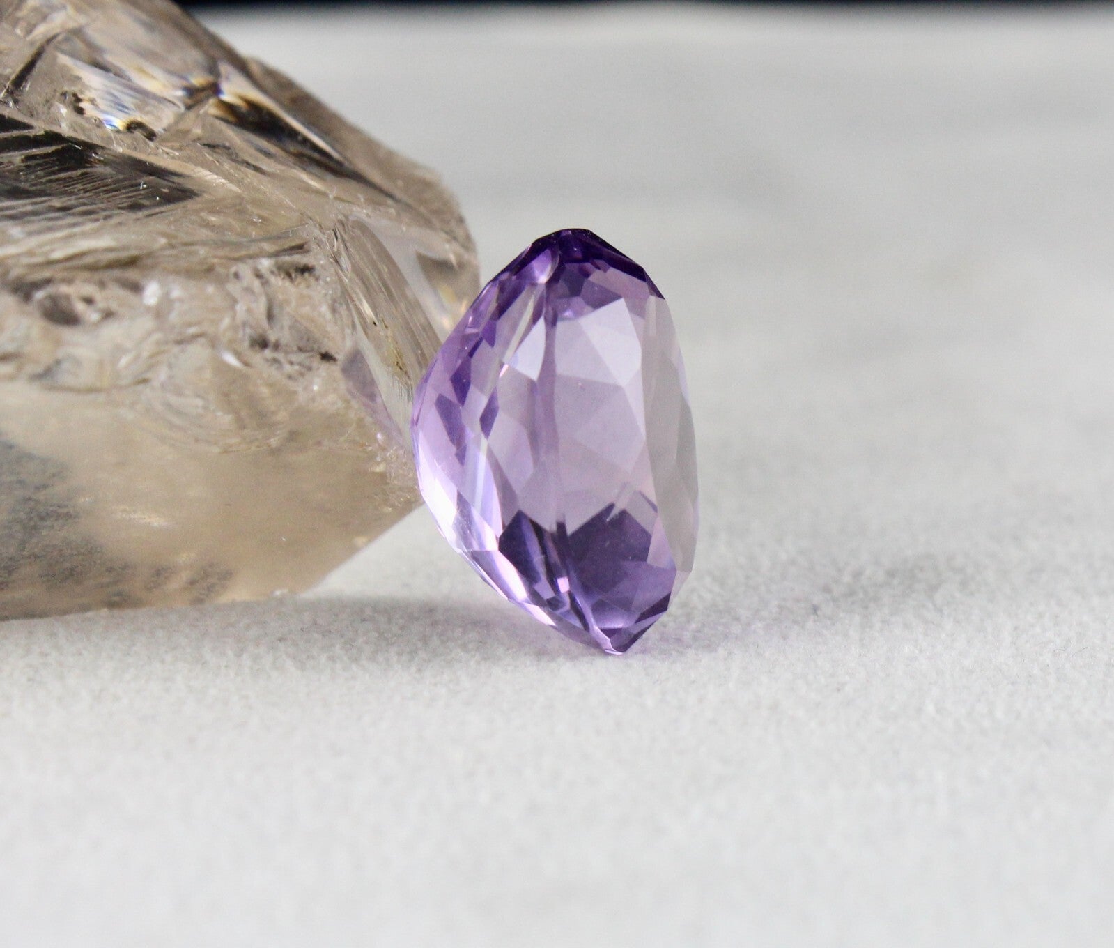 Natural Amethyst Oval Cut 21mm 25.37ct Purple Gemstone For Pendant Ring