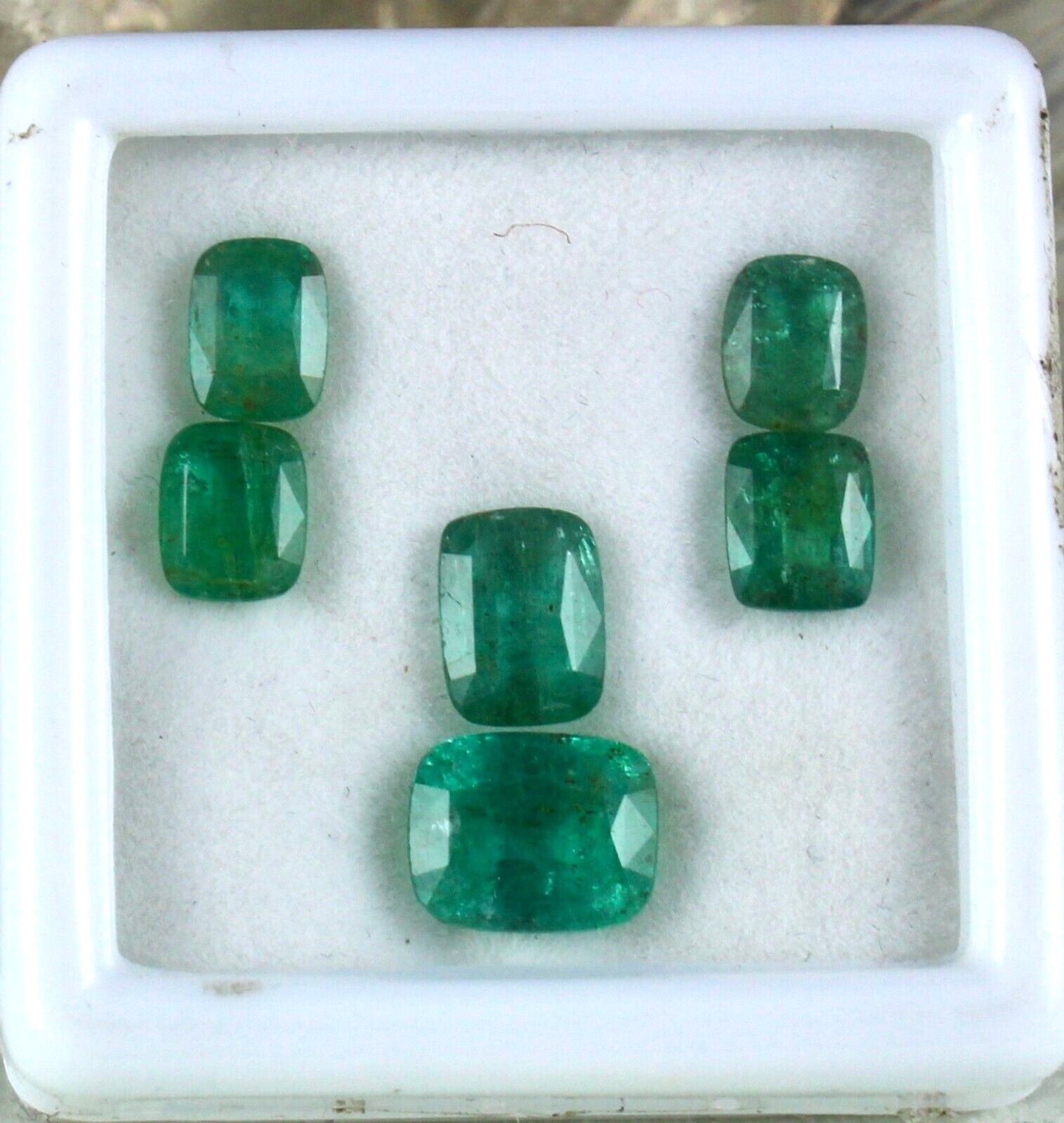 Certified Earth Mined Natural Emerald Cushion Cut 9.59 Ct Gemstone Set