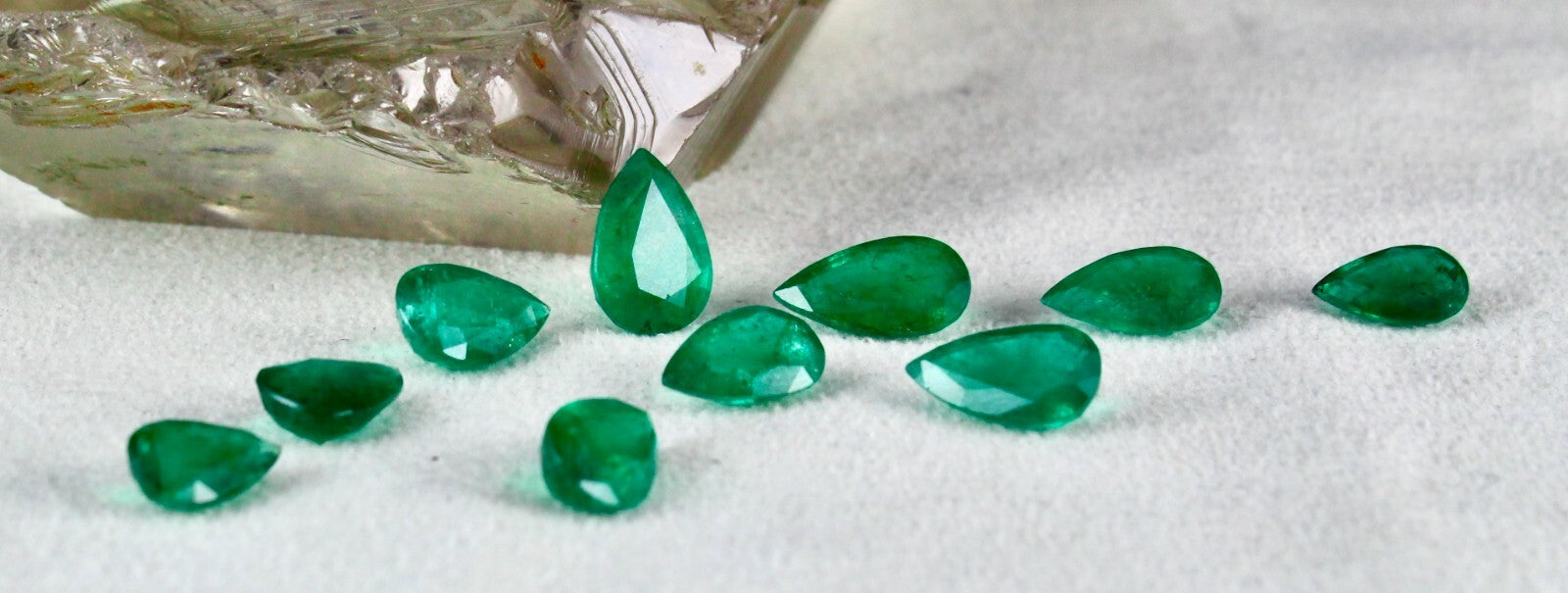 Certified Natural Zambia Emerald Pear Cut 10 Pcs 27.31 Ct Gemstone Set