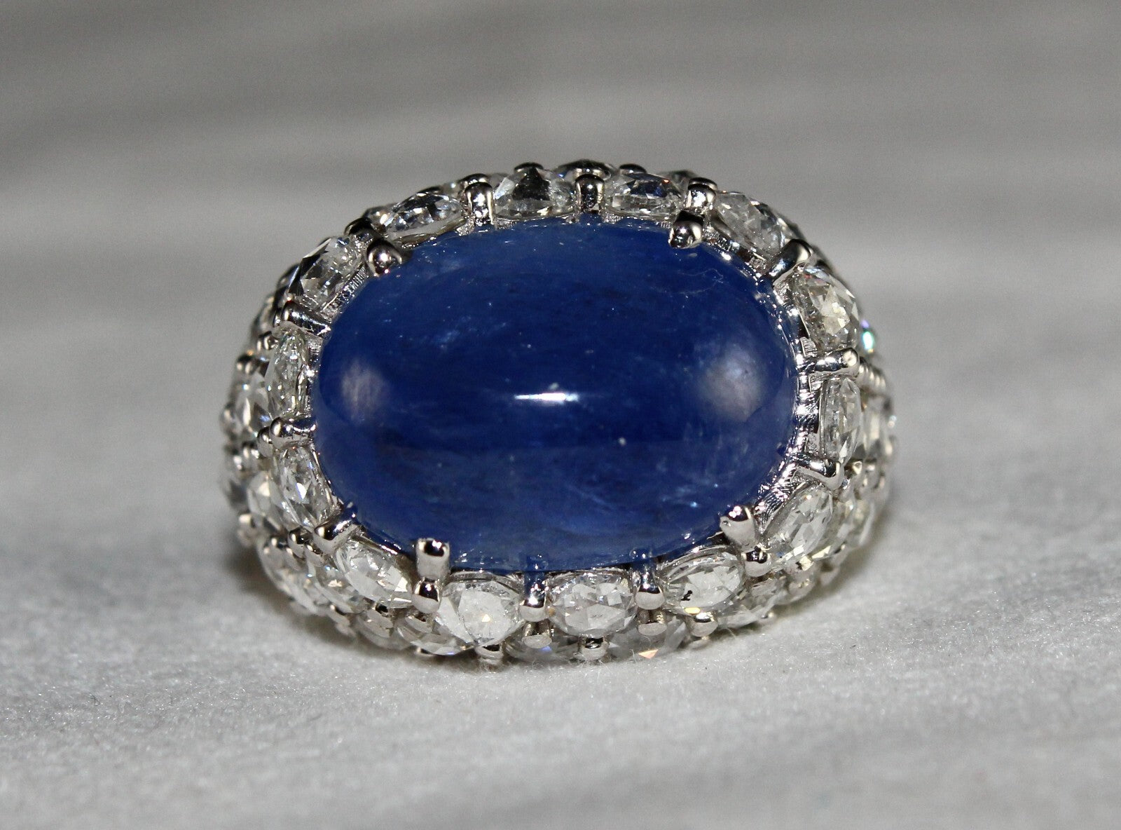 Certified Natural Blue Sapphire 18k Gold 0ct Natural Diamond Cocktail Ring