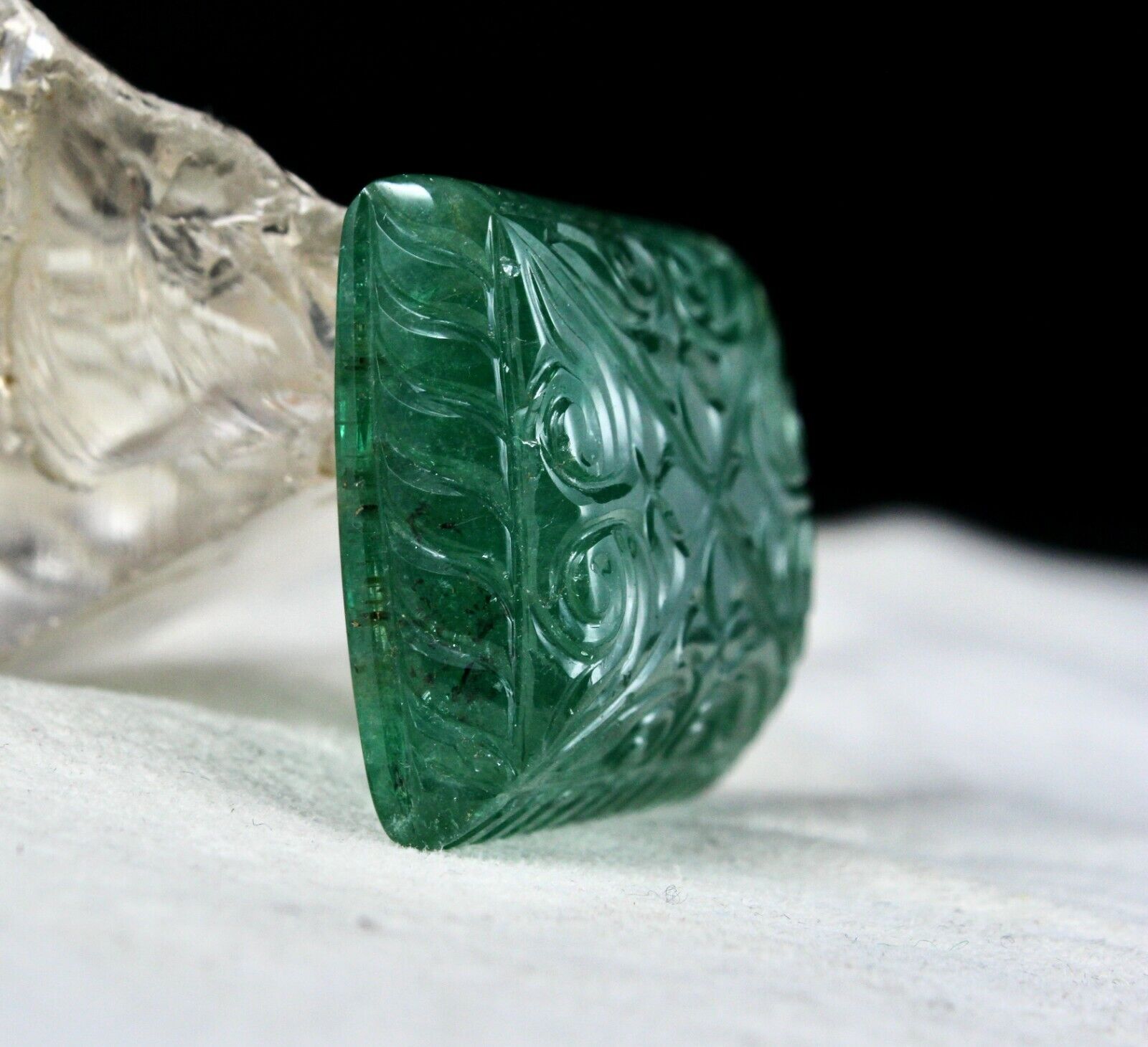 NATURAL ZAMBIAN EMERALD CARVED RECTANGLE 154.50 CARATS 31X40 MM GEMSTONE PENDANT