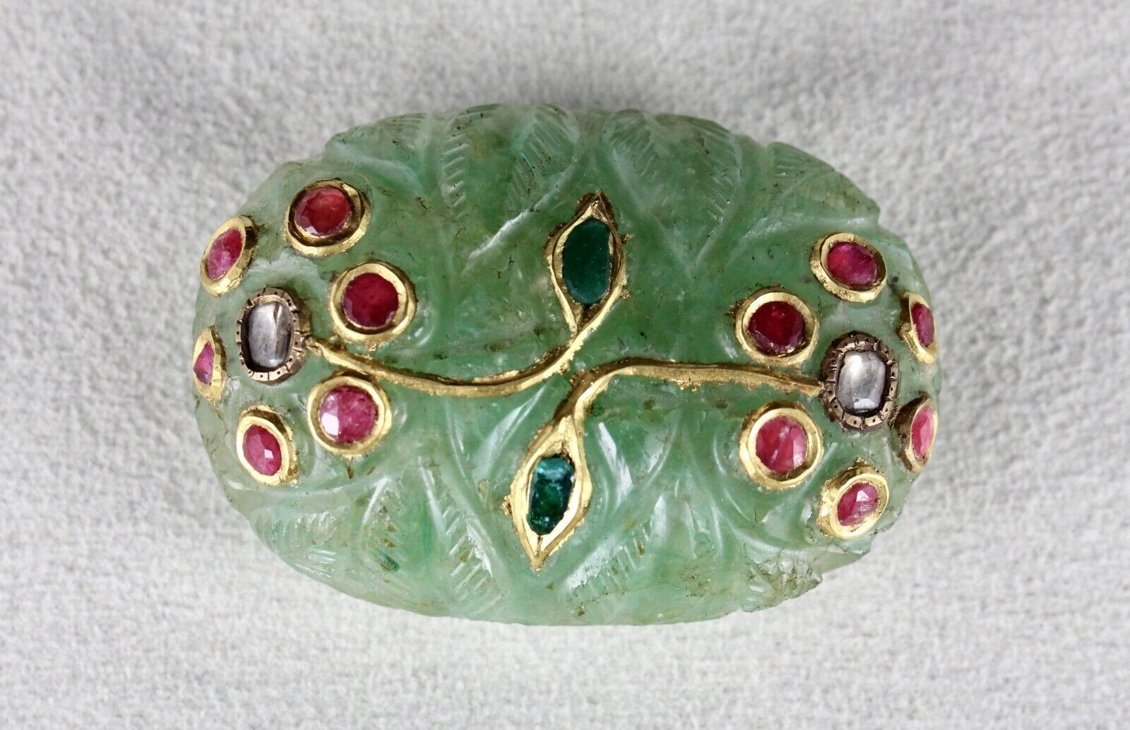 MUGHAL EMERALD QUARTZ CARVED GEMSTONE RUBY DIAMOND 22K GOLD PENDANT DESIGNING