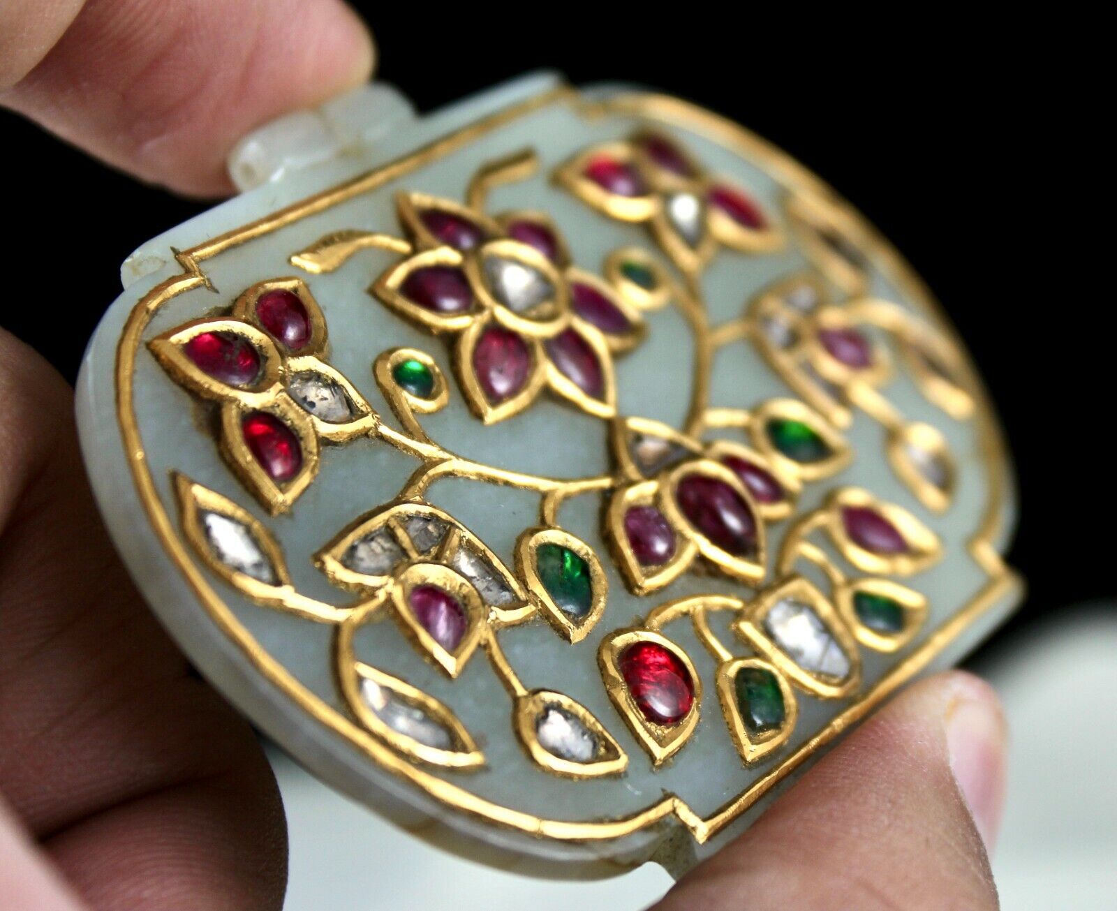 OLD MUGHAL NEPHRITE JADE NATURAL RUBY DIAMOND EMERALD 22K GOLD ANTIQUE PENDANT