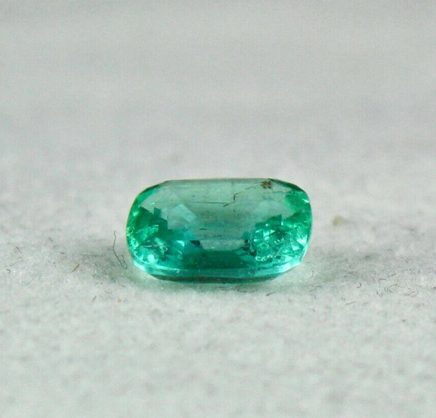 Natural Emerald Cushion Cut 7X7mm 1.13 Ct Loose Gemstone Designing Ring Pendant