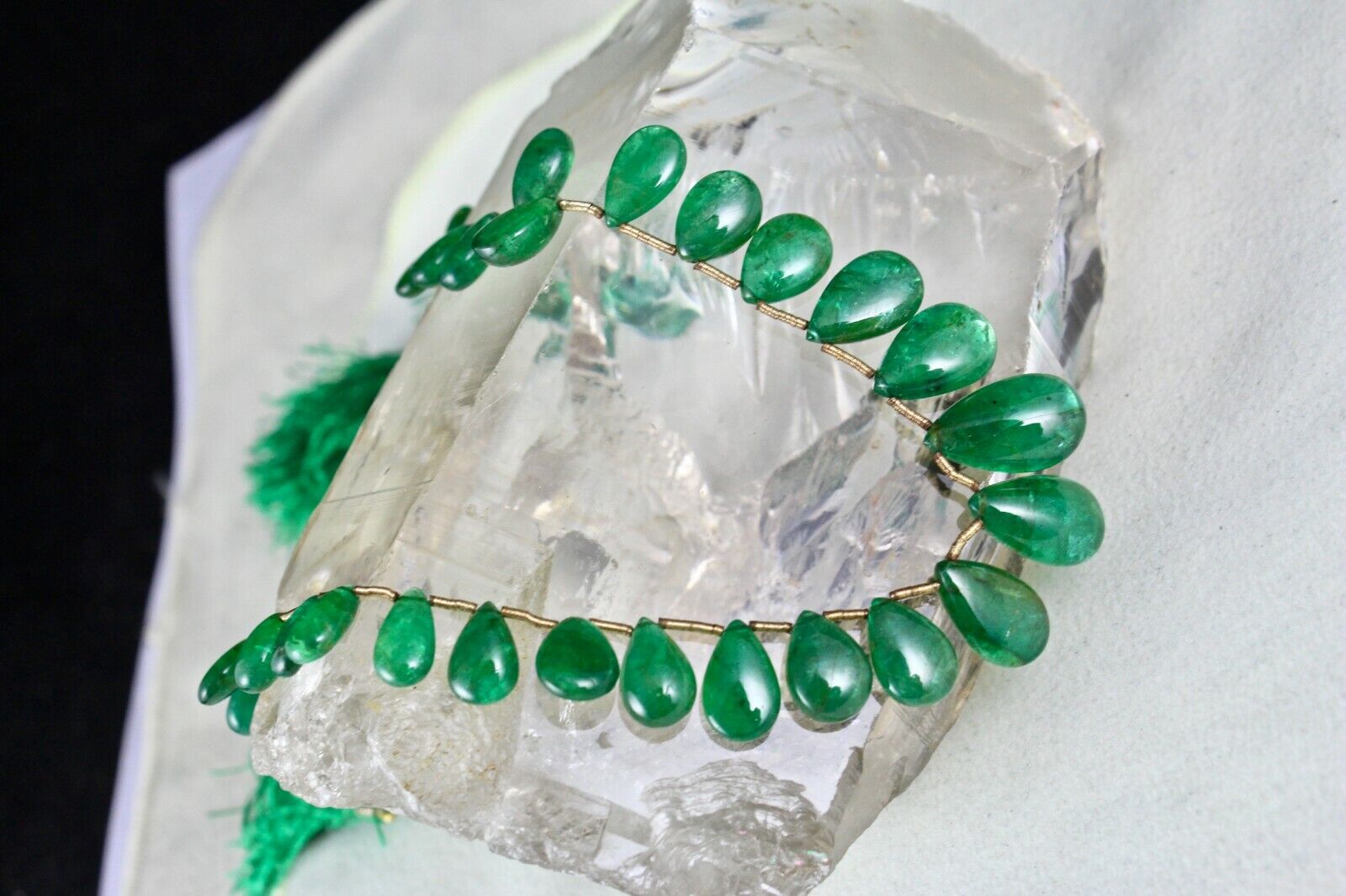 Natural Zambia Emerald Teardrop 35 Pc 83.20 Ct Gemstone Hanging Necklace