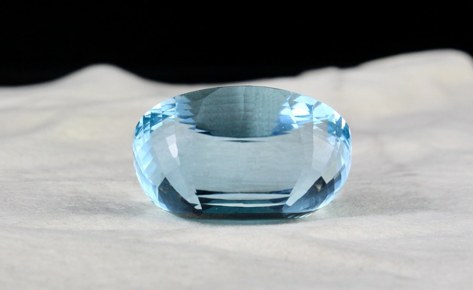 Certified Flawless Blue Topaz 225ct 39x26mm Oval Pendant Sterling Silver