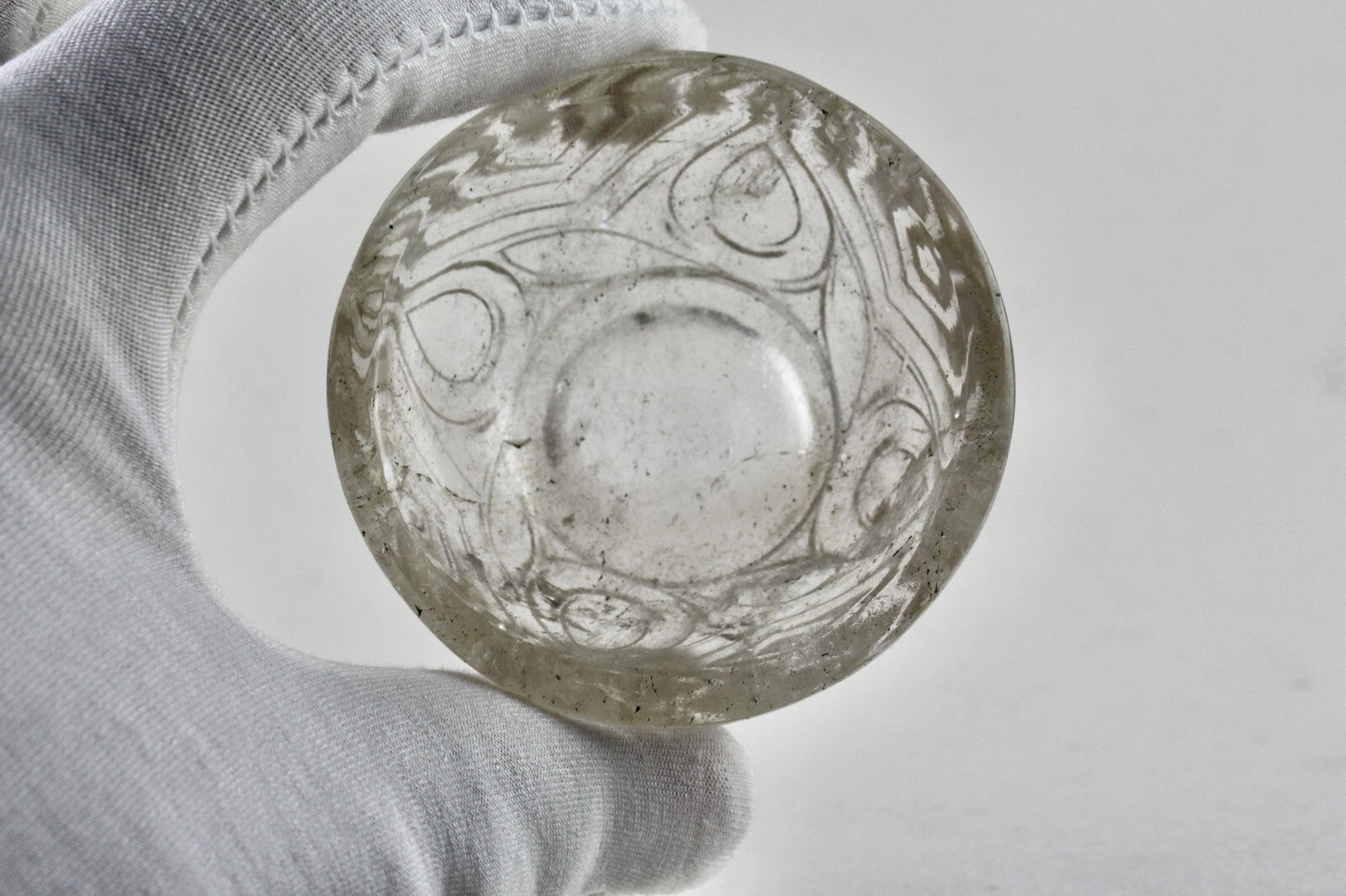 Antique Natural 500 Ct Rock Crystal Quartz Carved Round Gemstone Bowl Decor