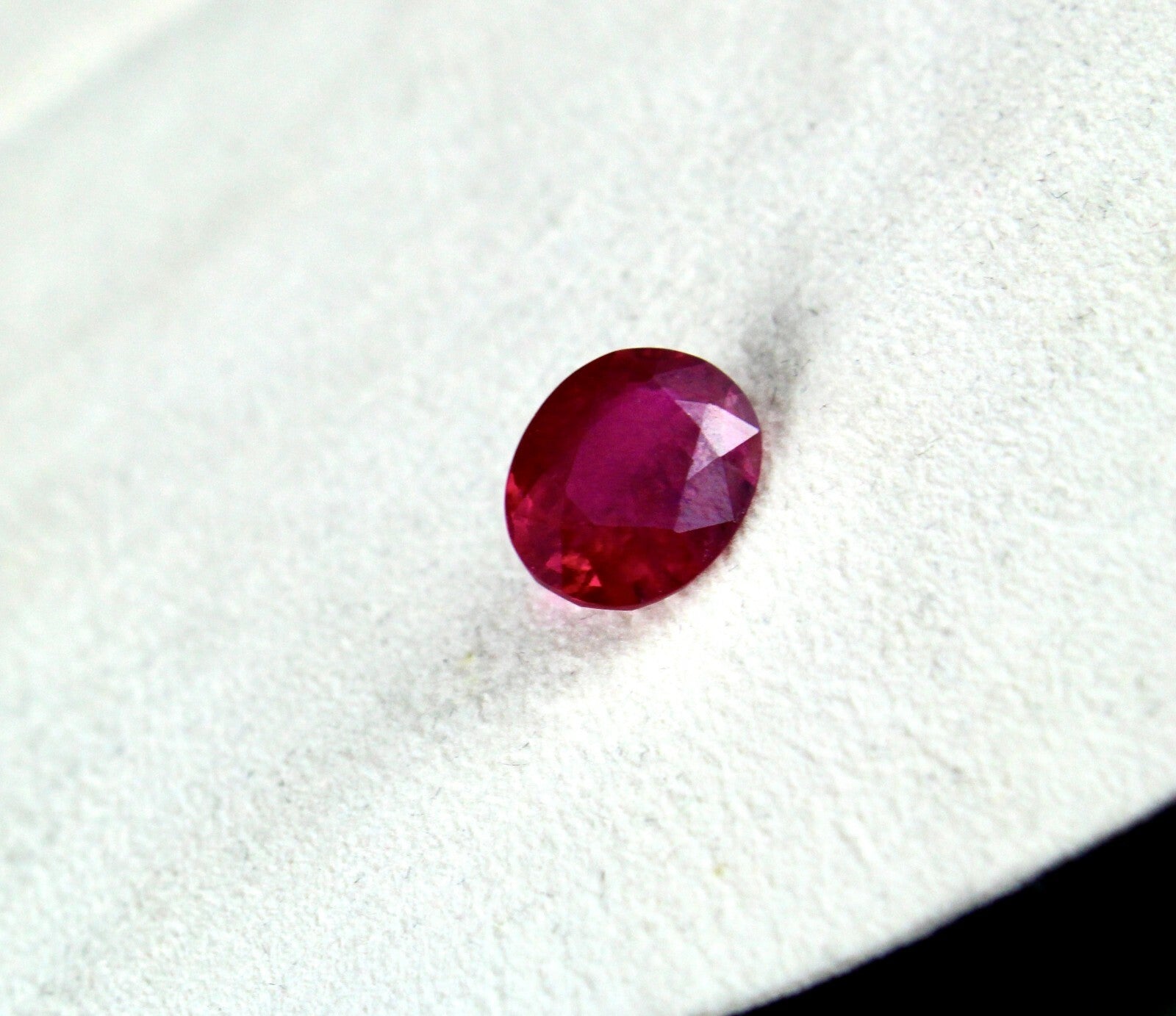 Certified Heated Burmese Ruby 4.06 Ct Oval Gemstone Ring Pendant