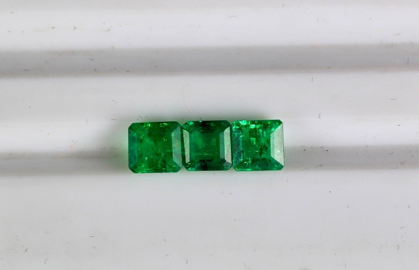 Earthmined Natural Emerald 5mm Square Cut 3 Pcs 2.08 Cts Gemstone Designing Ring