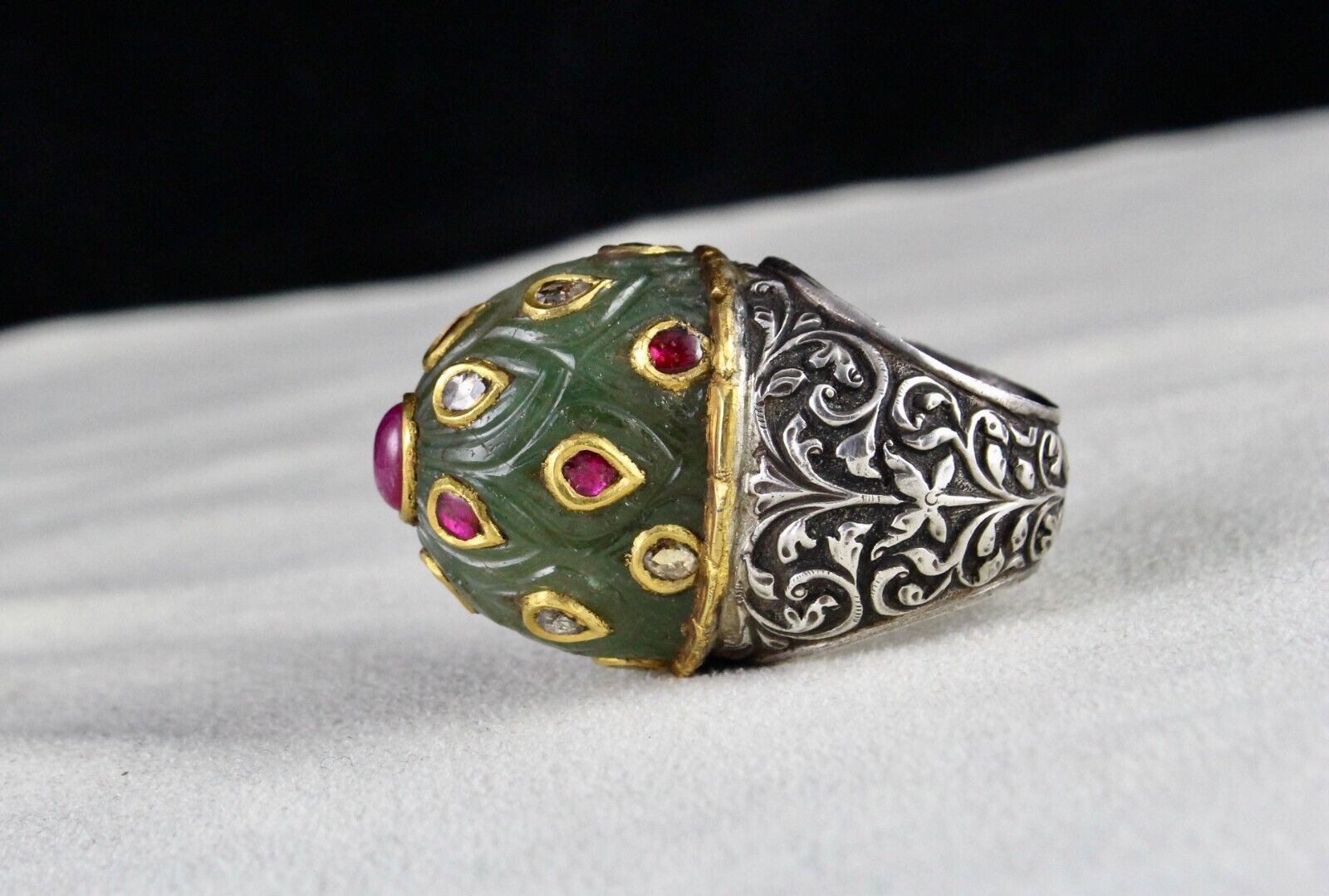 ANTIQUE COLOMBIAN EMERALD CARVED RUBY DIAMOND GOLD JADAU LADIES 925 SILVER RING