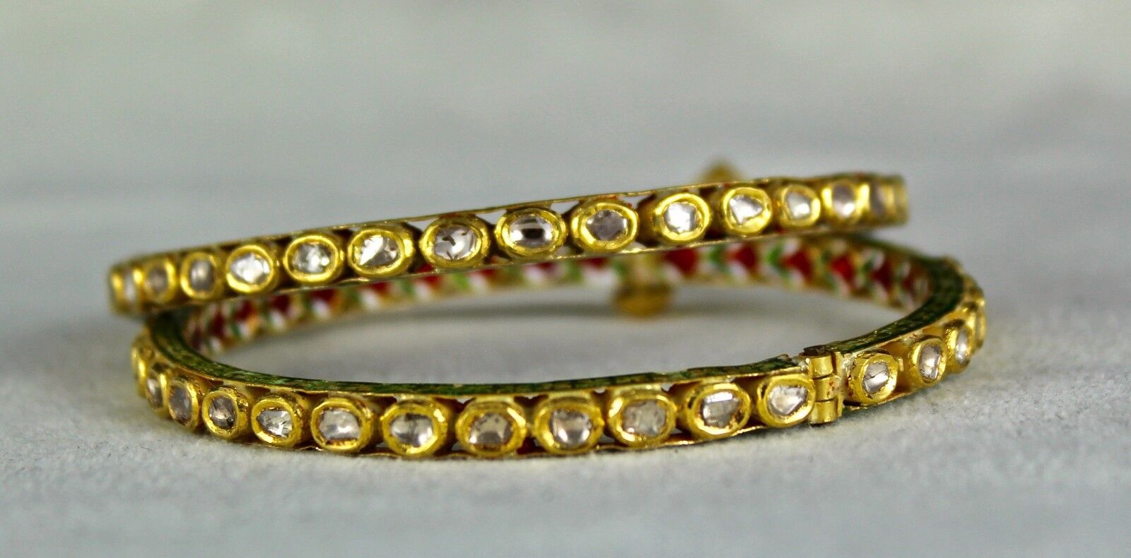 NATURAL FLAT DIAMOND STUDDED IN 22 K GOLD JADAU BANGLES PAIR FOR LADIES