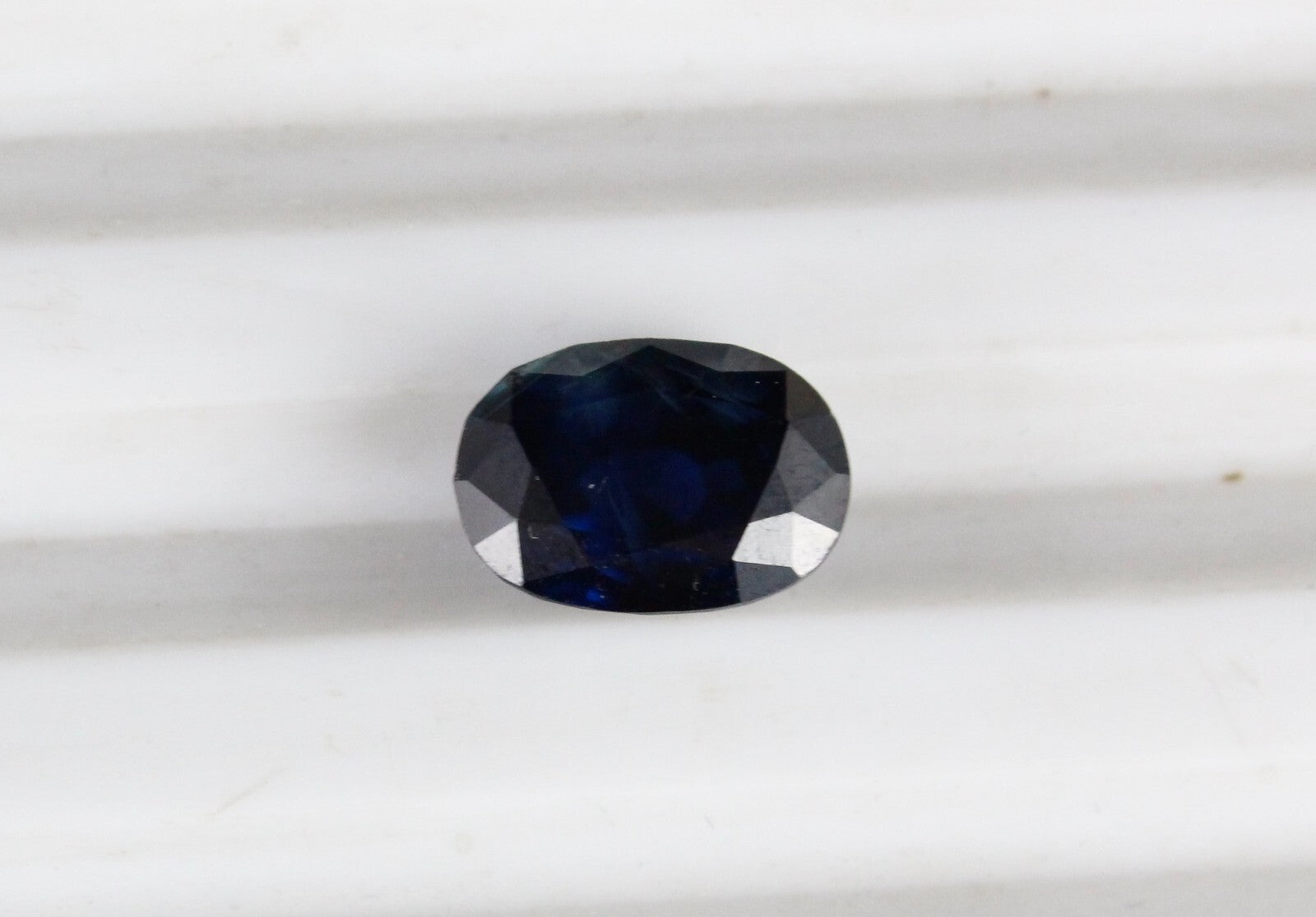 Natural Blue Sapphire 6.90 Ct Oval Cut Gemstone For Jewelry