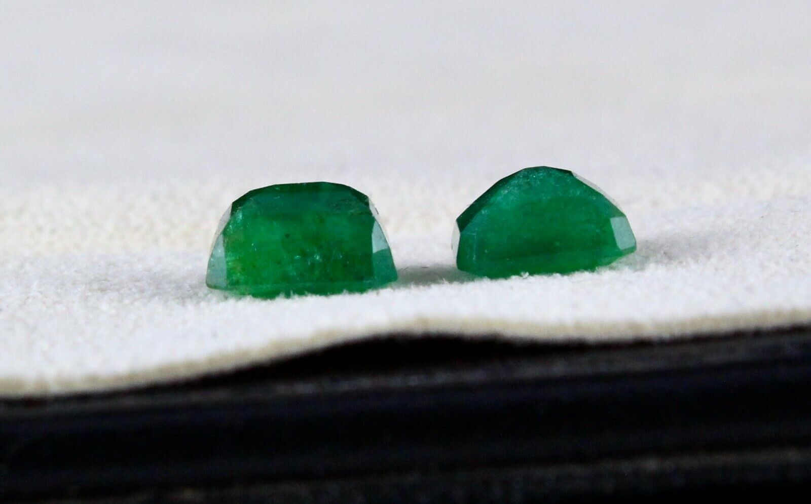 NATURAL EMERALD OCTAGON CUT PAIR GEMSTONE 2 PCS 3.57 CTS DESIGNING EARRING