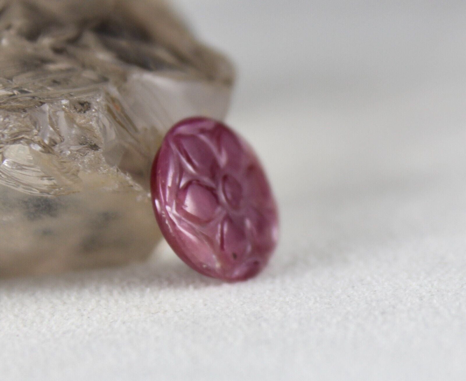 Natural Ruby Carved Oval 20 mm 17.60 Carats Loose Gemstone For Pendant RIng