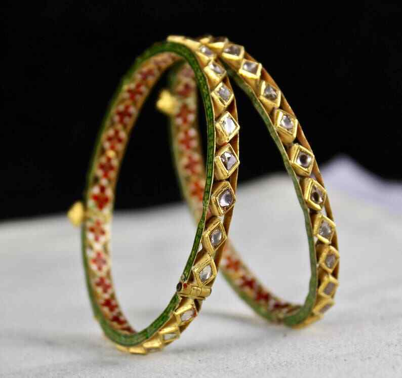 NATURAL FLAT DIAMOND STUDDED IN 22 K GOLD JADAU BANGLES PAIR FOR LADIES