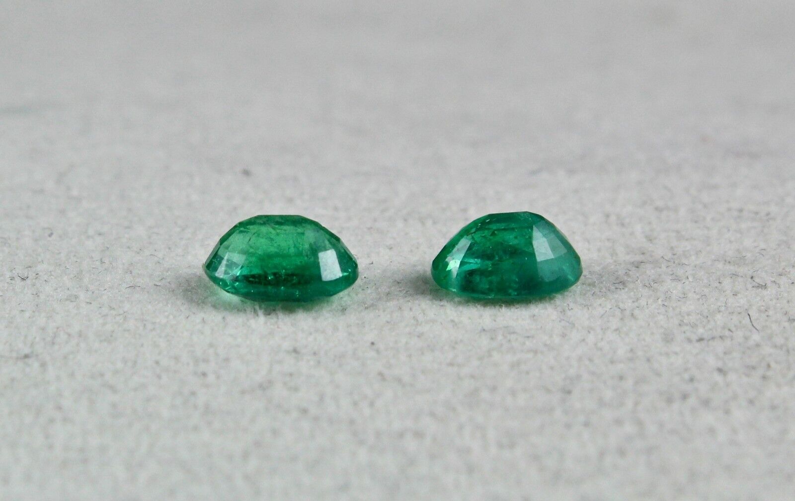 Natural Zambia Emerald Oval Pair 8X6mm 2.68 Ct Loose Gemstone For Earring Design