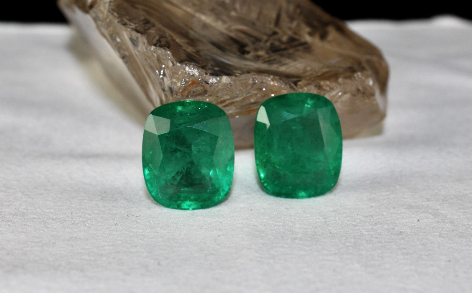 Certified Natural Emerald Cushion 51.81 Ct Loose Gemstone Pair Design Earring