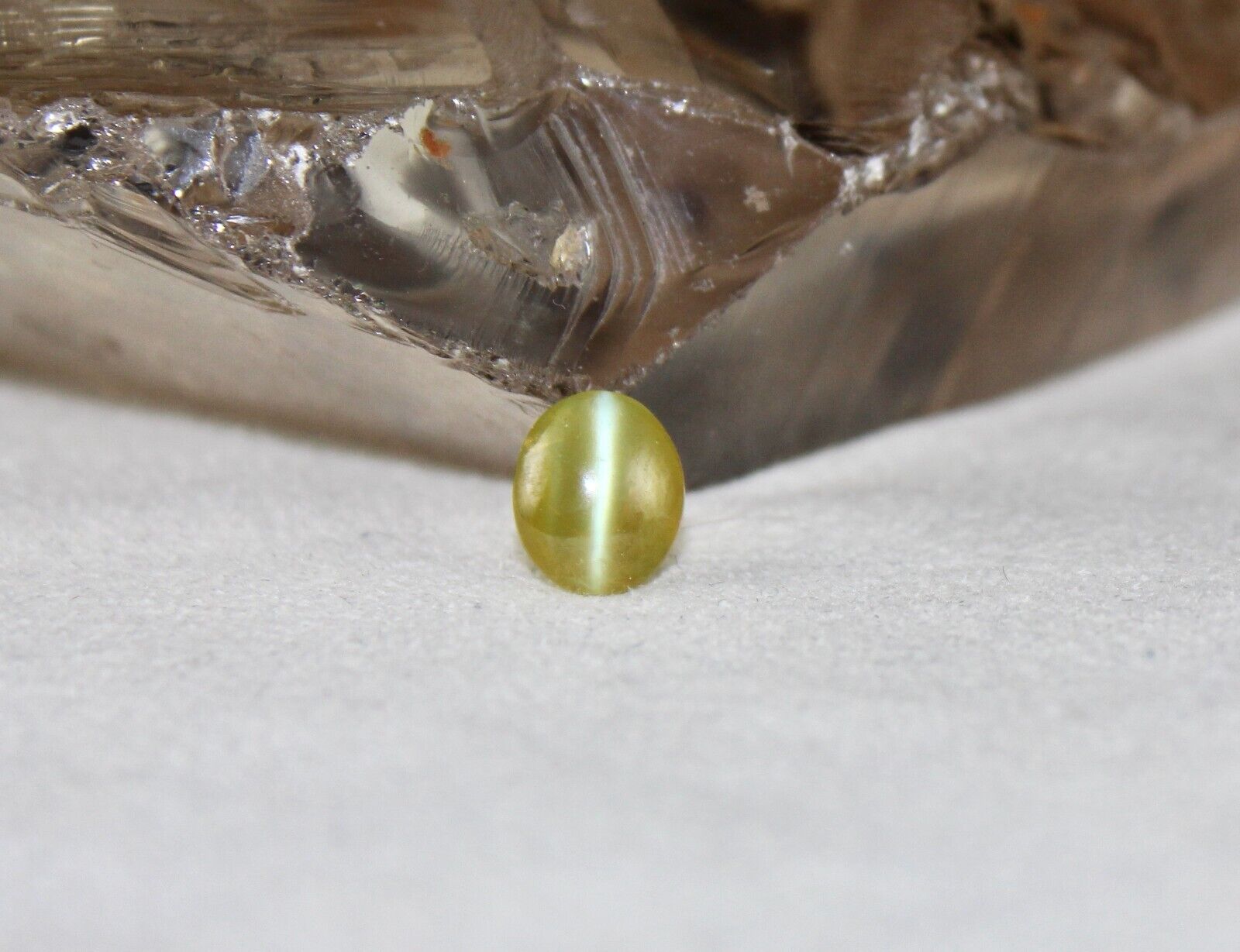 Natural Chrysoberyl Cat's Eye Cabochon 2.51 Cts loose Gemstone For Ring Pendant